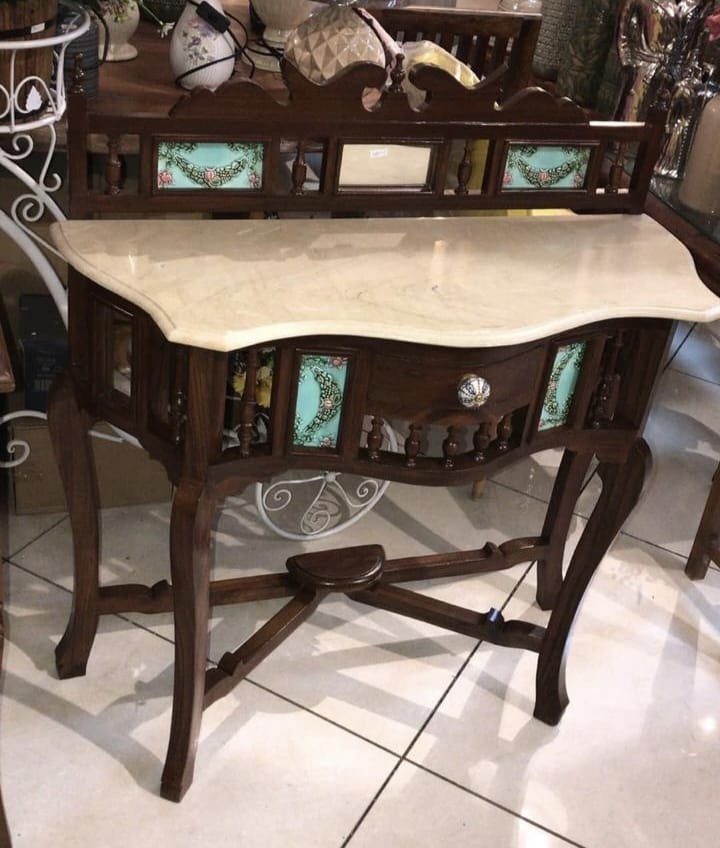 ZIG ZAG CONSOLE